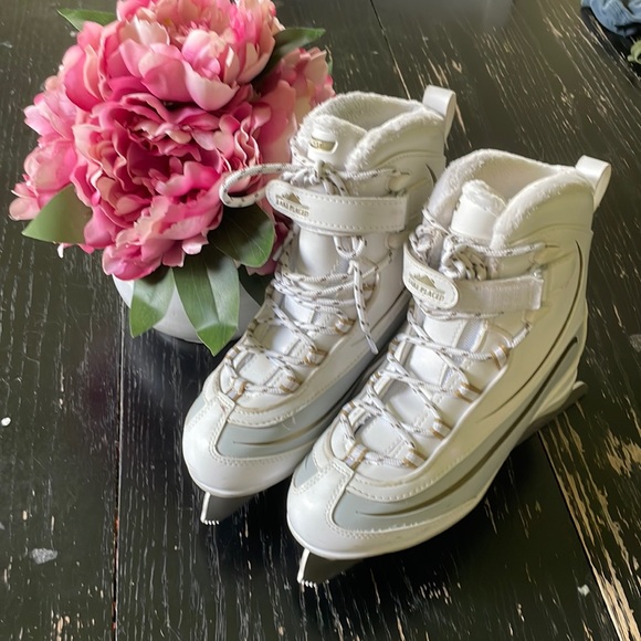 Other - Lake Placid figure skates.